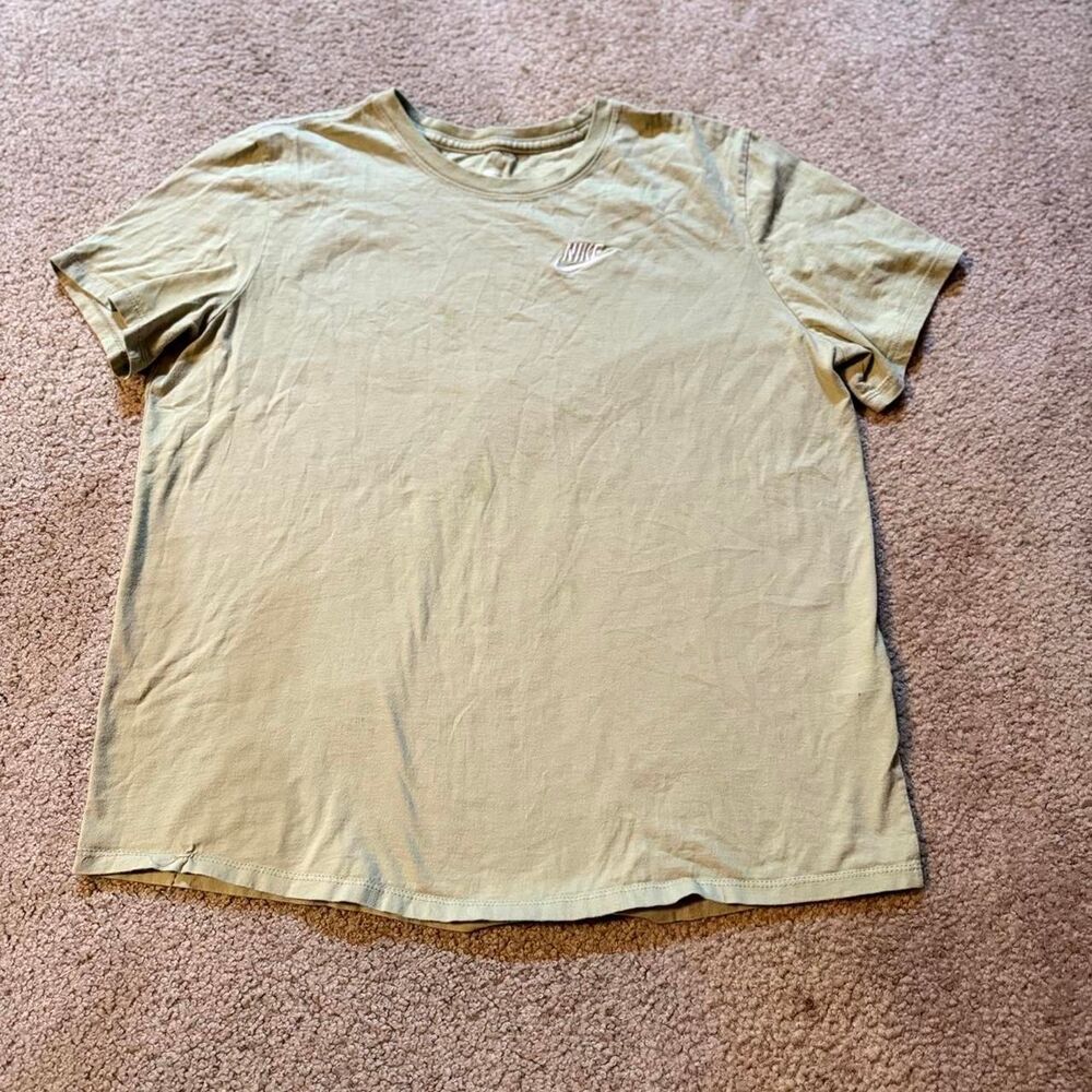Nike Men's Green and Khaki T-shirt